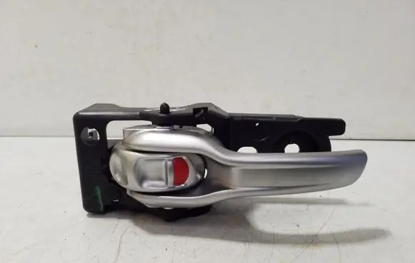 Jeep Cherokee Front door interior handle C37091103