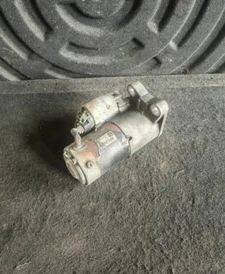 Mazda 3 II Starter motor M001T81582