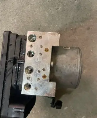 Land Rover Discovery Sport ABS Pump A426R16W501