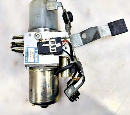 Mercedes-Benz SLK R170 Convertible roof hydraulic pump A1708000030 HB92907100 238341