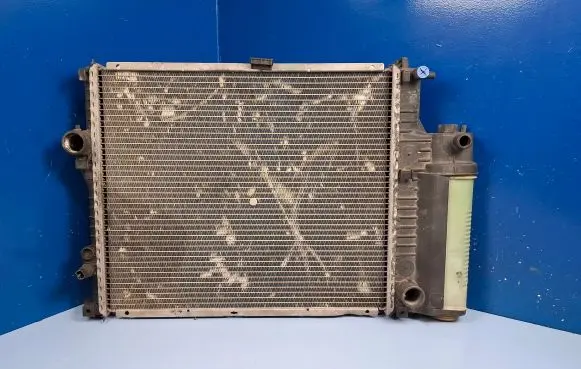 BMW 5 E39 Coolant radiator 1740699 17111740699 2139510003