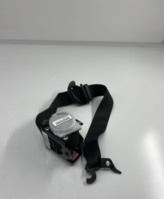 BMW X4 F26 Front seatbelt S2725843206 15B3501P1323