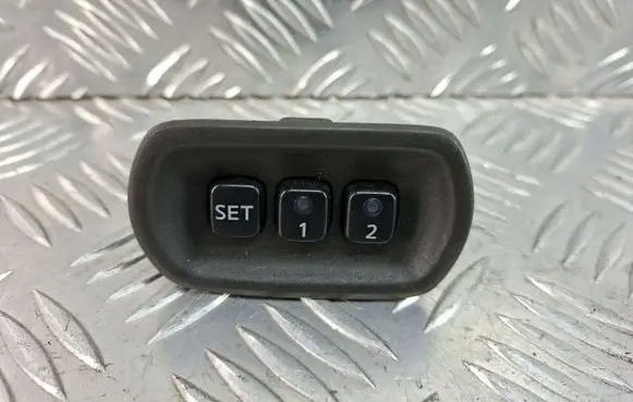Nissan Pathfinder R51 Seat memory switch 