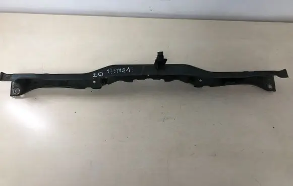 Toyota Avensis T250 Top upper radiator support slam panel