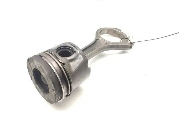 Land Rover Discovery 3 - LR3 Piston with connecting rod 276DT