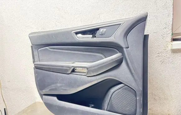 Ford Edge II Front door card panel trim FT4BR23891A A715