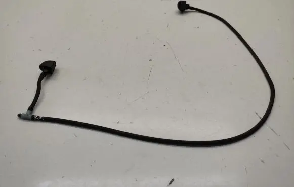 Windshield washer spray nozzle