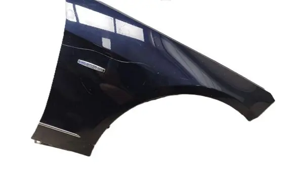 Mercedes-Benz E W212 Fender
