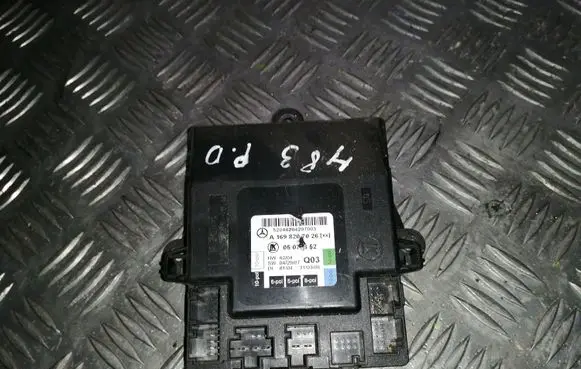 Mercedes-Benz A W169 Door control unit/module A1698207026
