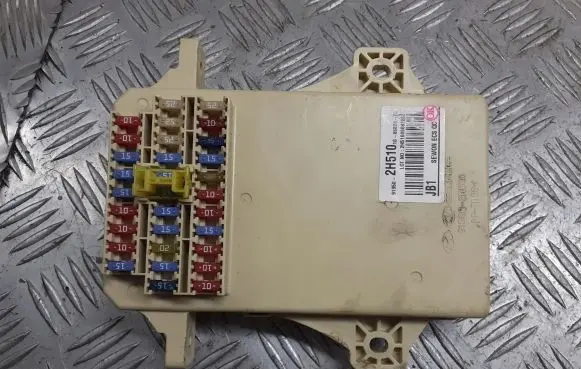 KIA Ceed Fuse box cover 91950-2H510