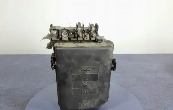 Opel Astra K Fuse box set 39019184