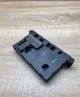 Mercedes-Benz C W203 Door control unit/module 2038205626