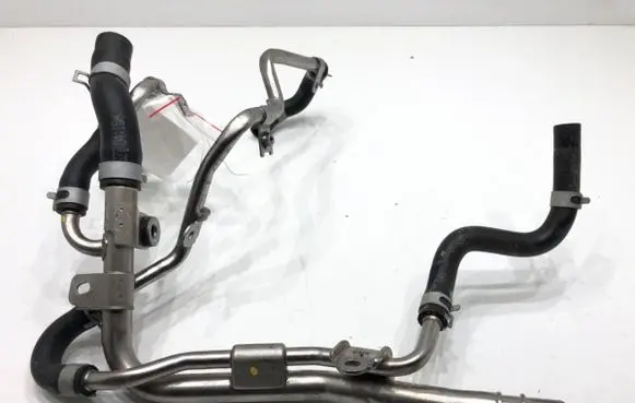 Engine coolant pipe/hose