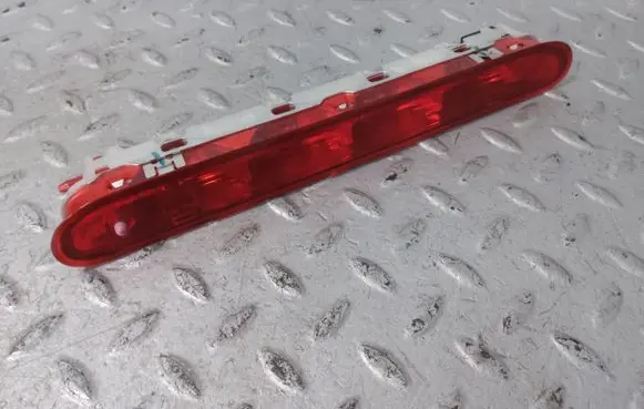 Citroen Jumpy Third/center stoplight 9811325880