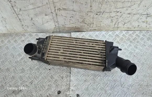 Citroen C5 Intercooler radiator 9657073480