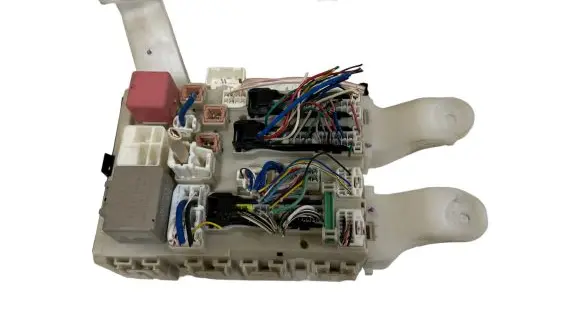Toyota Auris 150 Fuse box set 8273002130A 02098F25