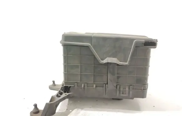Volkswagen Golf V Battery box tray 1K0915333B
