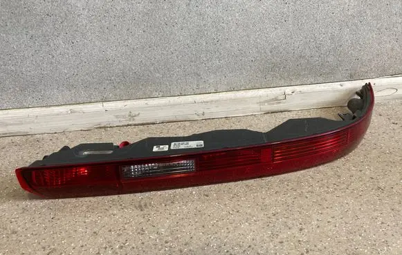 Audi Q7 4M Rear bumper light 4M0945095