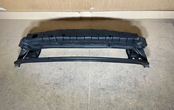 Volkswagen PASSAT B7 Front bumper cross member