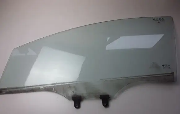 KIA Rio Front door window glass four-door 824111W010