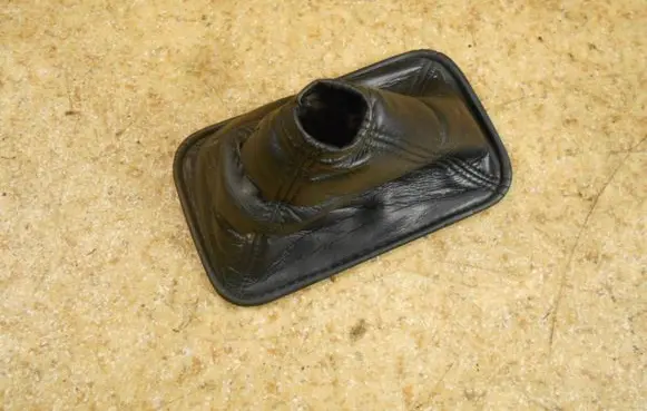 Toyota Land Cruiser (J100) Gear lever shifter trim leather/knob 
