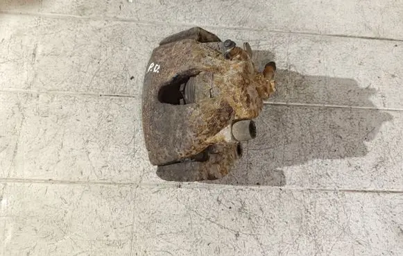Opel Zafira B Front brake caliper