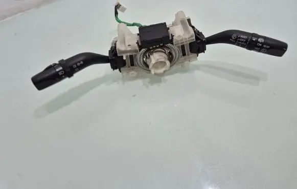 Mazda CX-7 Wiper turn signal indicator stalk/switch EH6257K30A