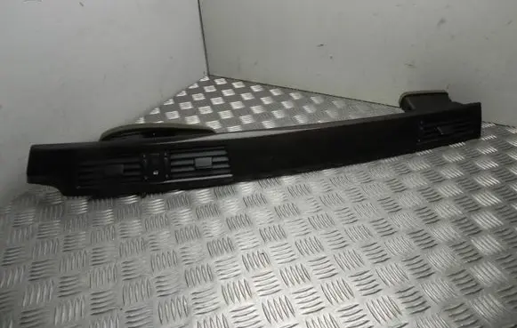 BMW 5 E60 E61 Dash center air vent grill 6989862 T6998