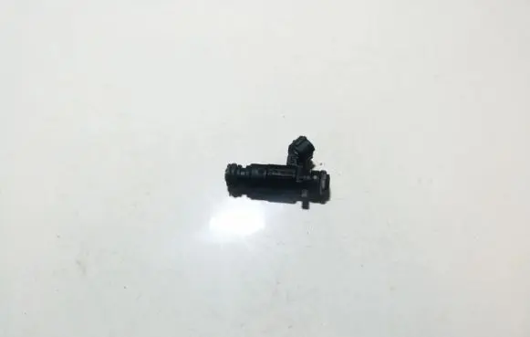 Hyundai Accent Fuel injector 3531022600 9260990006