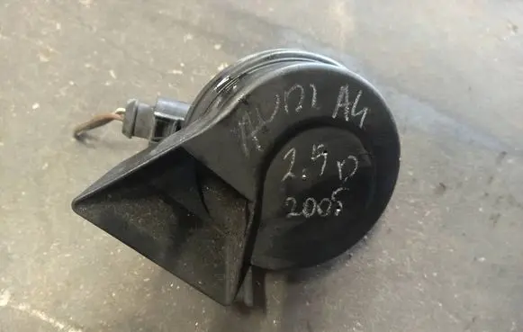 Audi A4 S4 B7 8E 8H Horn signal 000233 A28657625 E1000233