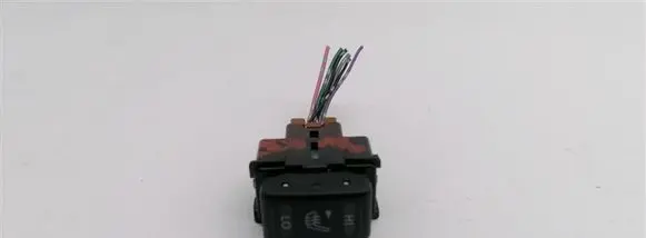 Nissan Juke I F15 Seat heating switch