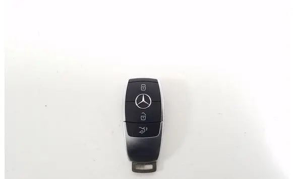 Mercedes-Benz CLA C118 X118 Ignition key/card 