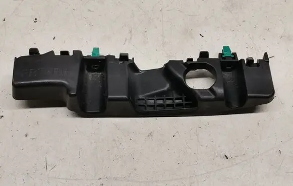 Hyundai Kona I Front bumper mounting bracket 85616J9CA0
