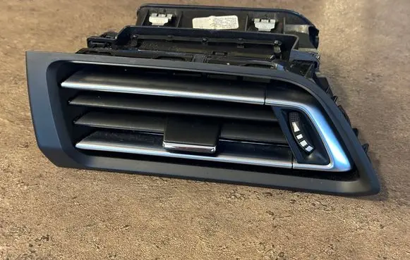 Peugeot 308 Dashboard side air vent grill/cover trim 1303818xzd 96778765zd 96778765