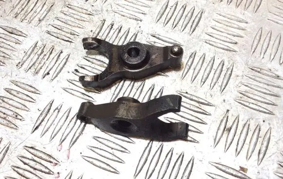 Toyota Hilux (AN10, AN20, AN30) Fuel Injector clamp holder