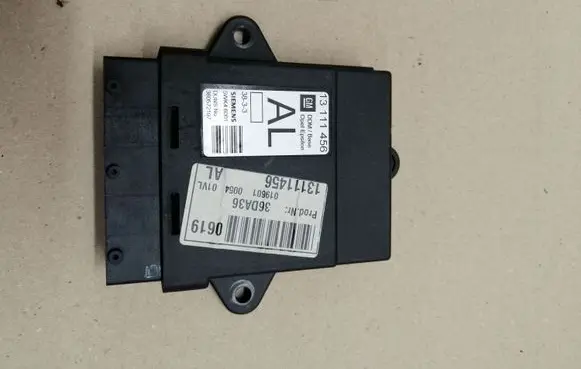 Opel Vectra C Door control unit/module 13111456
