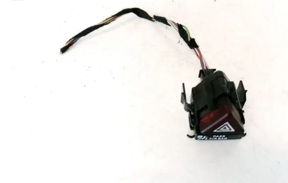 Mercedes-Benz A W169 Hazard light switch 1698203610 33450101