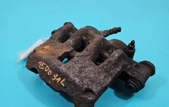 Front brake caliper