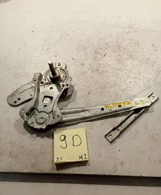 Nissan Almera Rear window lifting mechanism without motor 827014M400