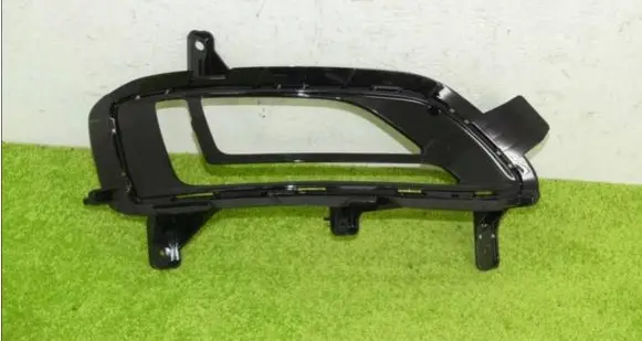 Hyundai Tucson TL Front bumper lower grill 86526D7530