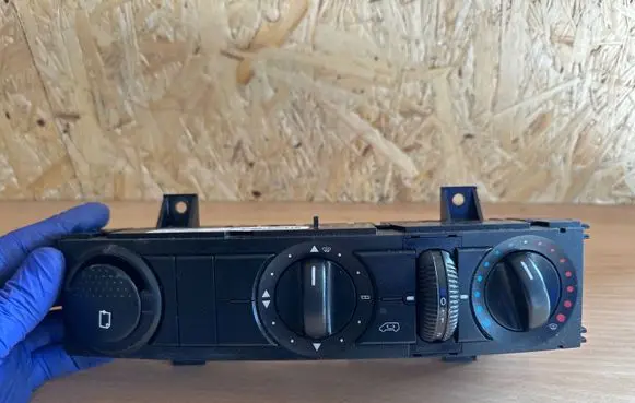 Mercedes-Benz Sprinter W906 Climate control unit A9068300485KZ 5HB00901102 C9955002