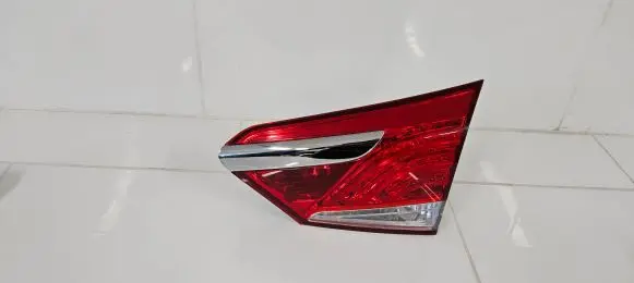 Hyundai i40 Tailgate rear/tail lights 924043Z001