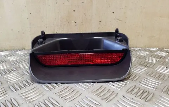 Dacia Sandero Third/center stoplight 265987418R