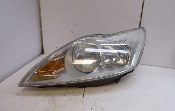 Ford Focus Headlight/headlamp 8M51-13W030-AE