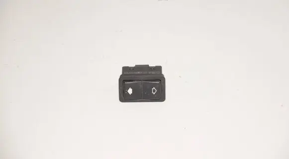 BMW 5 E39 Electric window control switch 8368974
