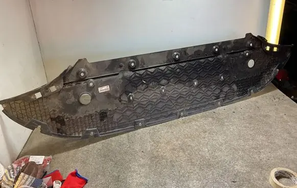Ford Mach-E I Front bumper skid plate/under tray LJ8B8B384AH 40110379550007 00000055721