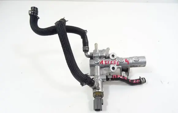 Mazda 6 Fuel distributor 