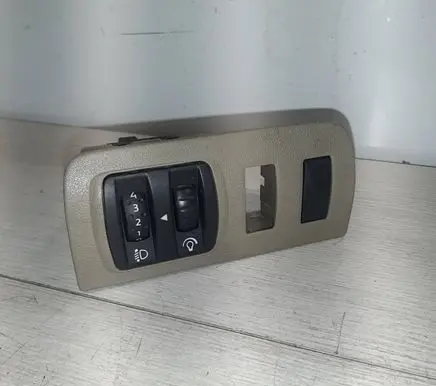 Renault Scenic III - Grand scenic III Headlight level height control switch 88020009