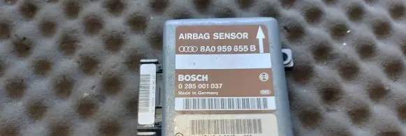 Audi A4 S4 B5 8D Airbag control unit/module 8A0959655B 0285001037
