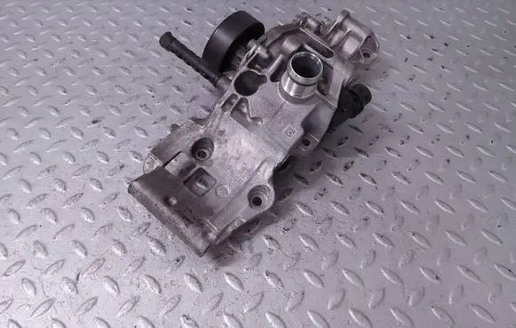 BMW 1 F40 Water pump 8631940 11518631940